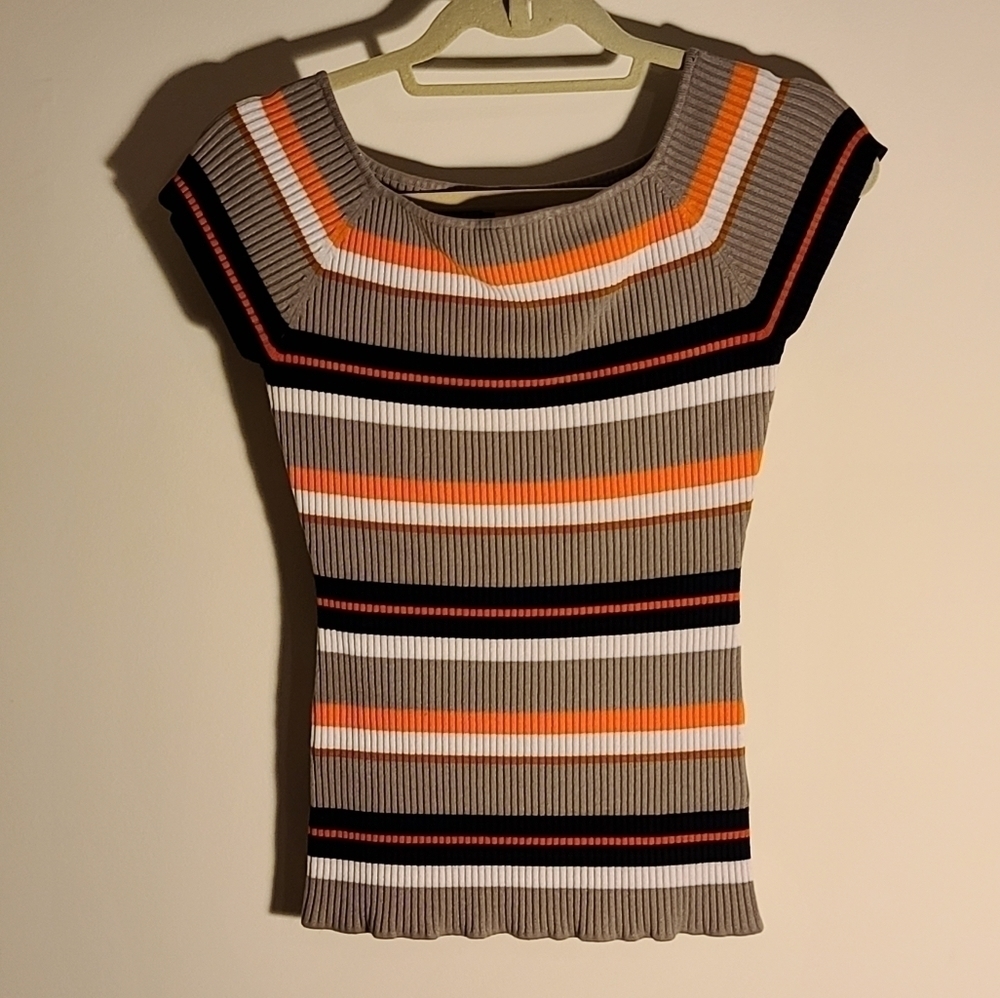 𝅺H&M - Stripped Top - Picture 3 of 5